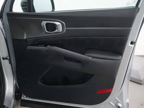 Used 2022 Kia Sorento SX image 13