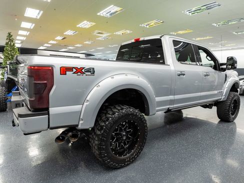 Used 2017 Ford F350 Platinum w/ Platinum Ultimate Package image 5