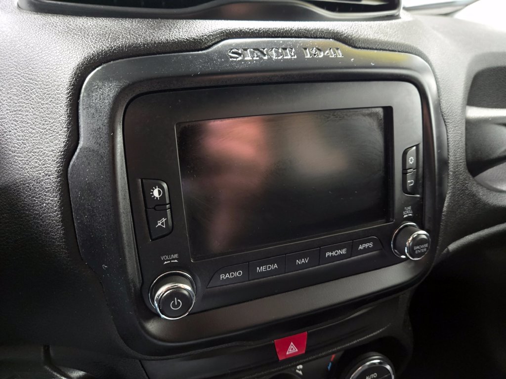 Used 2016 Jeep Renegade Latitude AWD/4WD image 21