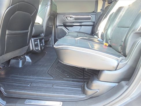 Used 2019 RAM 1500 Laramie image 22