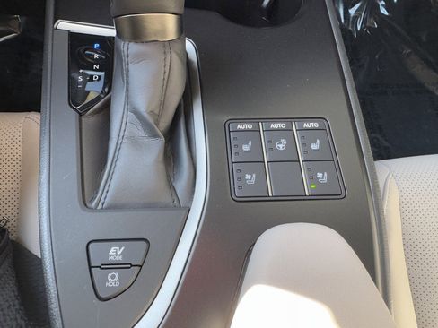 Used 2024 Lexus UX 250h F Sport image 26