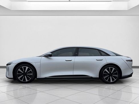 Used 2023 Lucid Air Grand Touring image 3