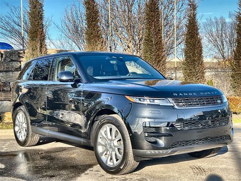 Used 2025 Land Rover Range Rover Sport image 7