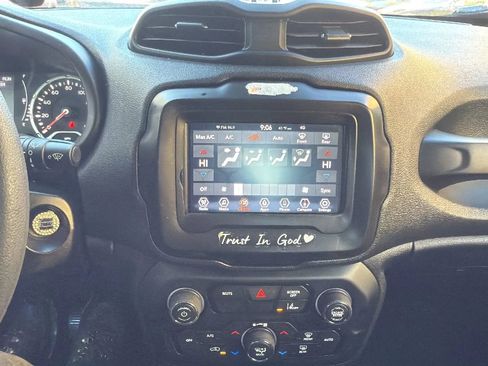 Used 2021 Jeep Renegade Sport image 18