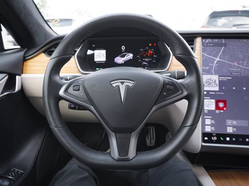 Used 2021 Tesla Model S Performance image 19