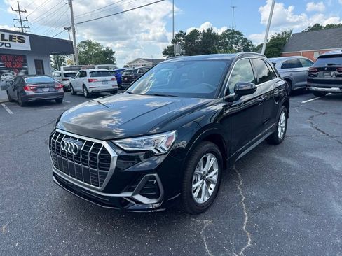 Used 2024 Audi Q3 2.0T Premium AWD/4WD image 2