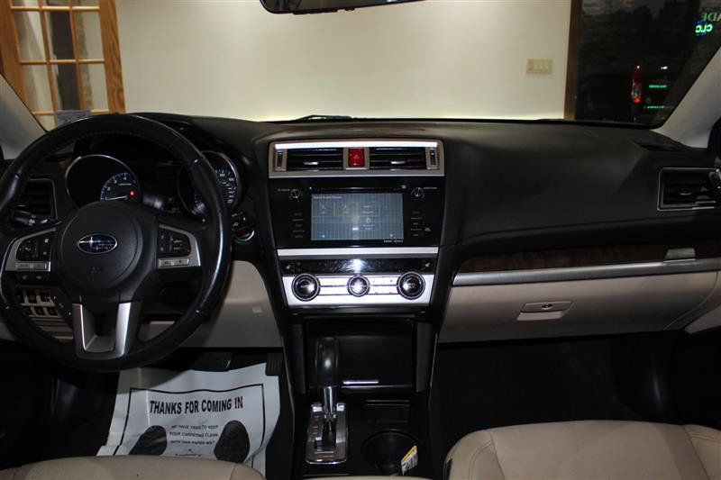 Used 2017 Subaru Outback 2.5i Limited AWD/4WD image 10