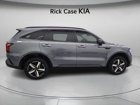 Used 2022 Kia Sorento S image 4
