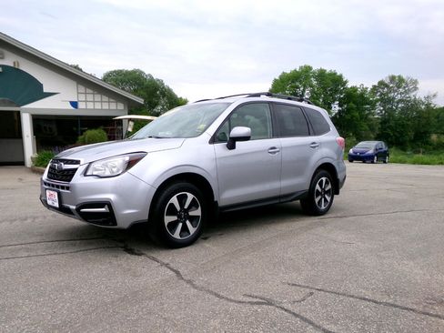 Used 2018 Subaru Forester 2.5i Premium w/ All-Weather Package image 30
