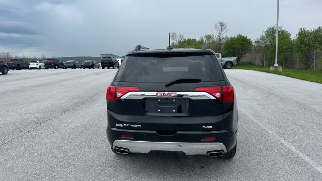 Certified 2019 GMC Acadia Denali w/ Technology Package AWD/4WD image 4