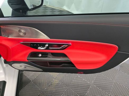 Used 2022 Mercedes-Benz SL 63 AMG 4MATIC image 24