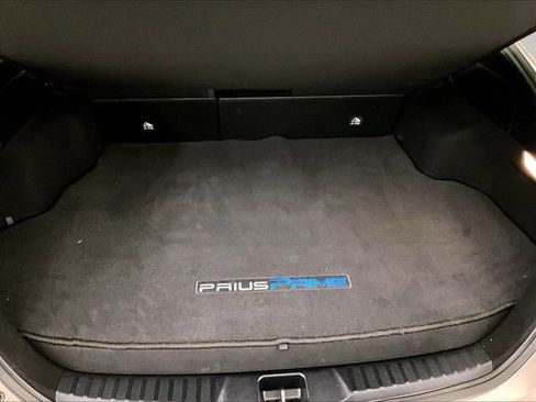 Used 2017 Toyota Prius Prime Plus w/ Carpet Mat Package FWD image 33