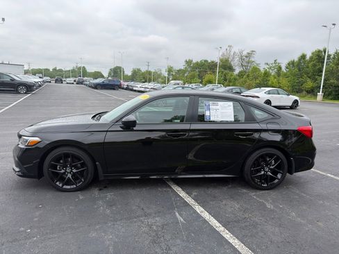 Used 2024 Honda Civic Sport image 3