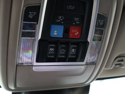 New 2026 RAM 2500 Limited AWD/4WD image 19