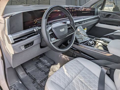 New 2026 Cadillac Escalade IQL Luxury image 10