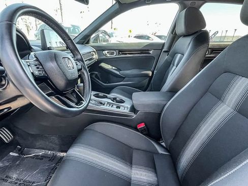 Used 2025 Honda Civic Sport image 18
