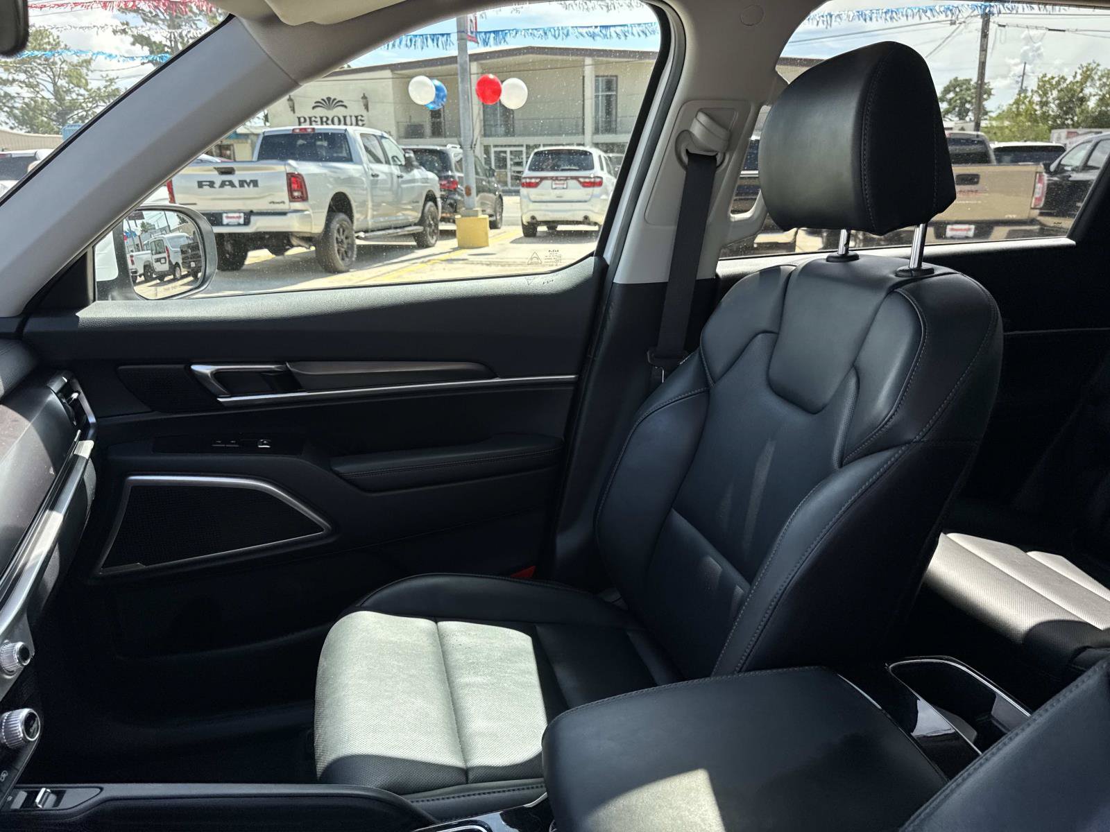 Used 2024 Kia Telluride S w/ S Sunroof Package FWD image 15