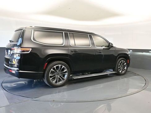 Used 2022 Jeep Grand Wagoneer Series III image 4