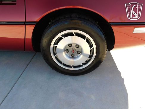 Used 1987 Chevrolet Corvette Coupe image 38