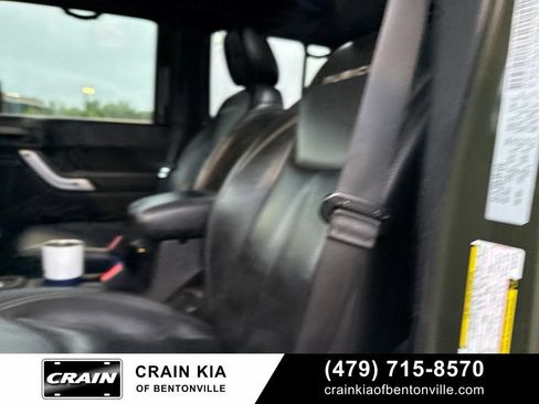 Used 2015 Jeep Wrangler Unlimited Rubicon AWD/4WD image 25