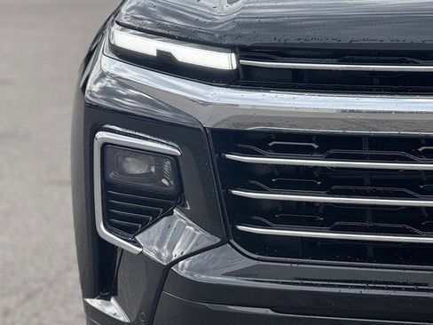 Used 2025 Chevrolet Traverse High Country w/ LPO, Floor Liner Package image 4