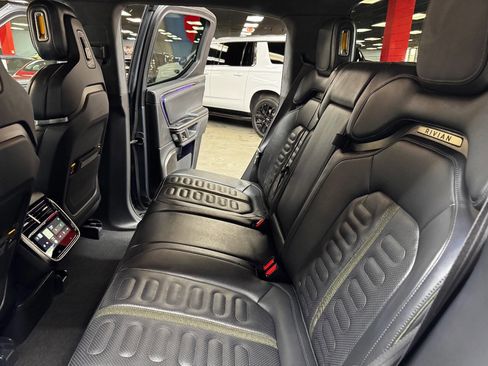 Used 2022 Rivian R1T Launch Edition image 39