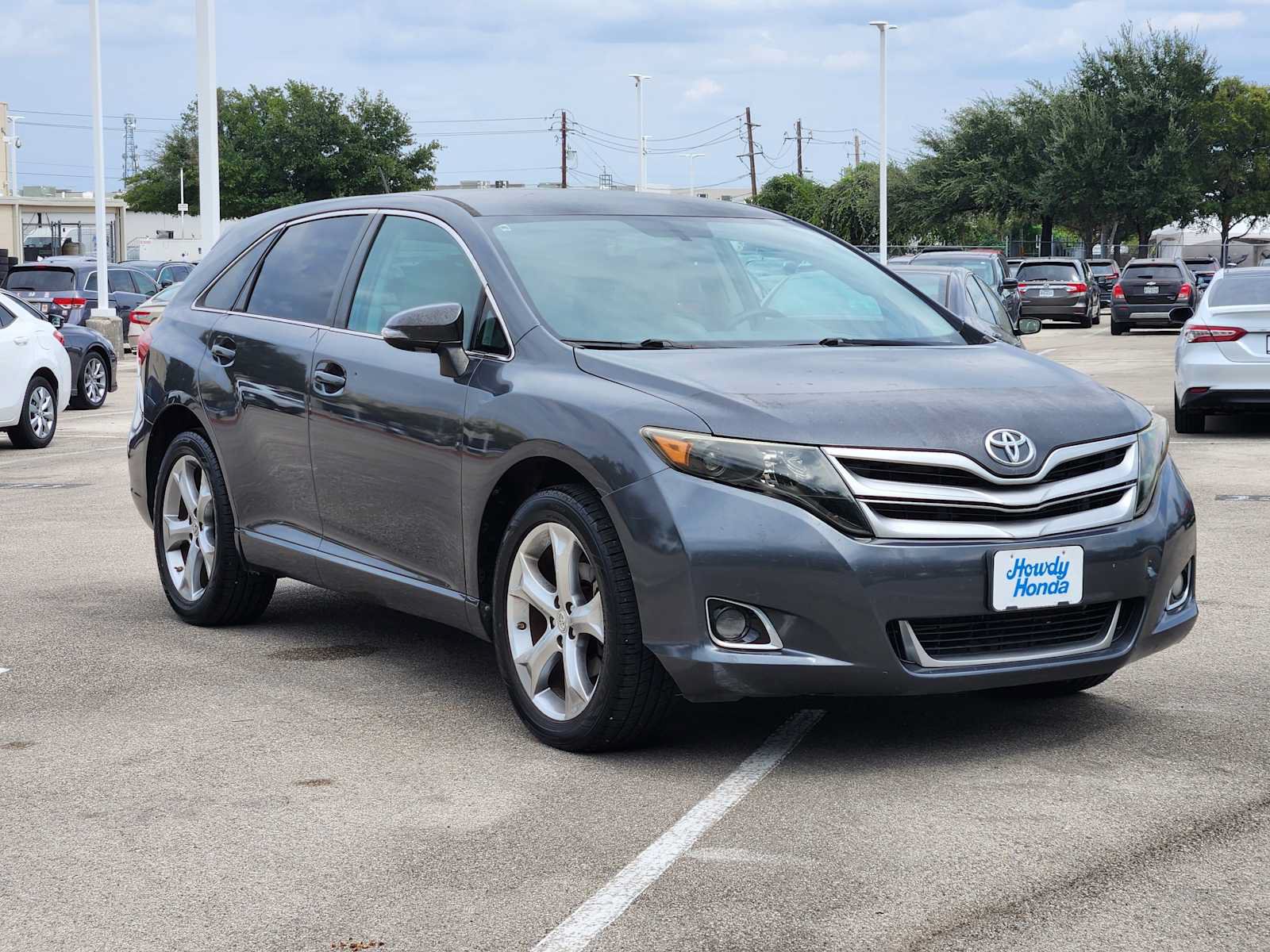 Used 2013 Toyota Venza LE w/ LE Convenience Pkg FWD image 3