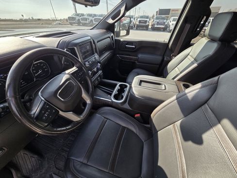 Used 2021 GMC Sierra 2500 Denali w/ Technology Package image 10