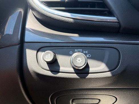 Used 2019 Buick Encore Preferred FWD image 29