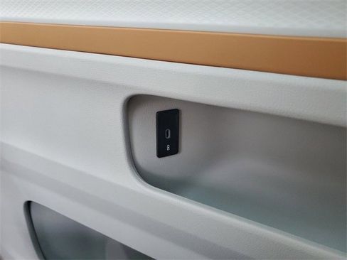 New 2025 Volkswagen ID. Buzz 1st Edition image 18