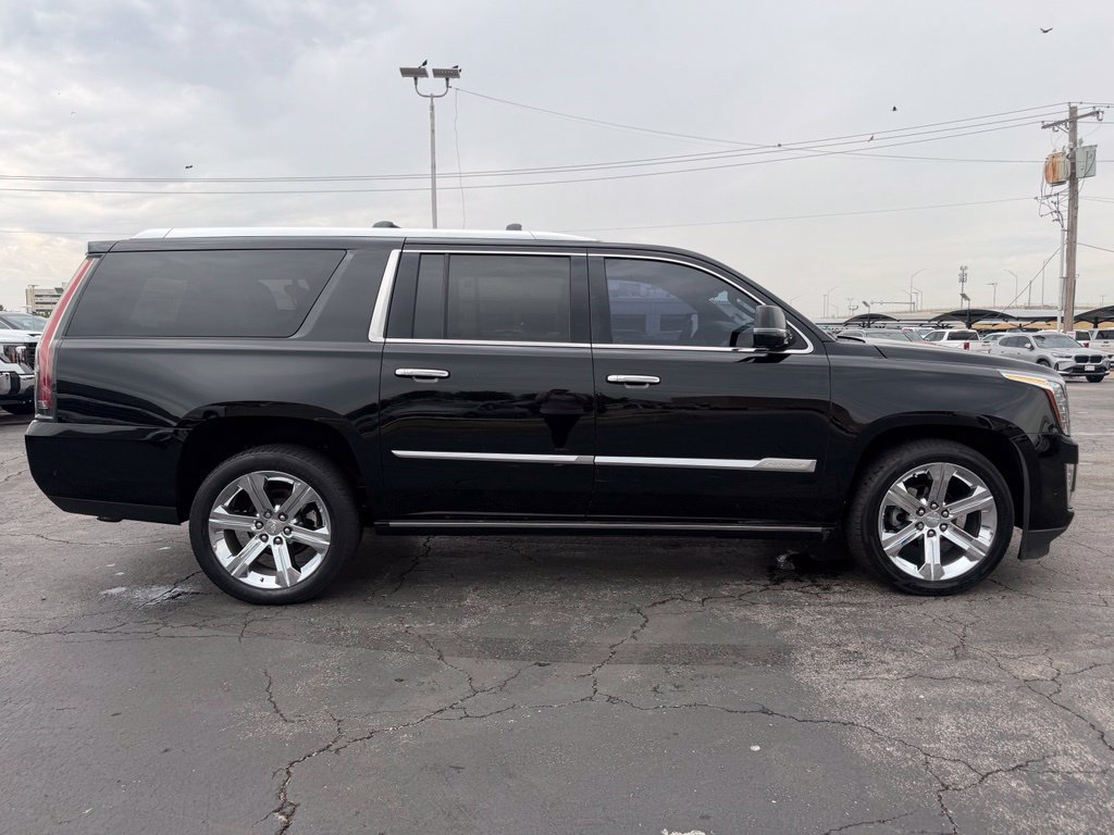 Used 2018 Cadillac Escalade ESV Platinum AWD/4WD image 4