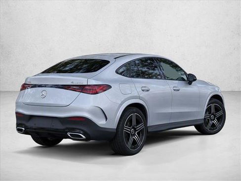 Used 2024 Mercedes-Benz GLC 300 4MATIC image 7
