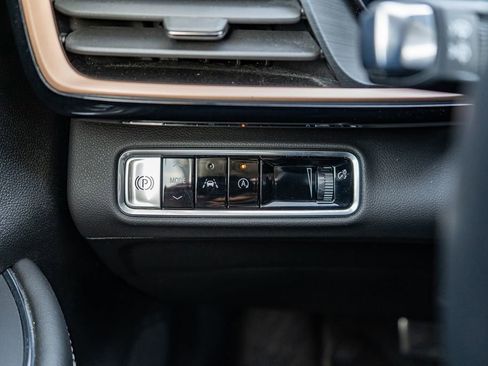 Used 2025 Buick Envision Sport Touring image 22