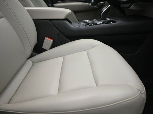 Used 2021 Cadillac XT4 Luxury FWD image 25