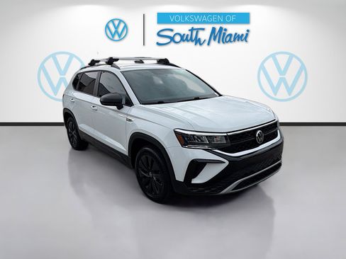 Certified 2022 Volkswagen Taos S FWD image 1