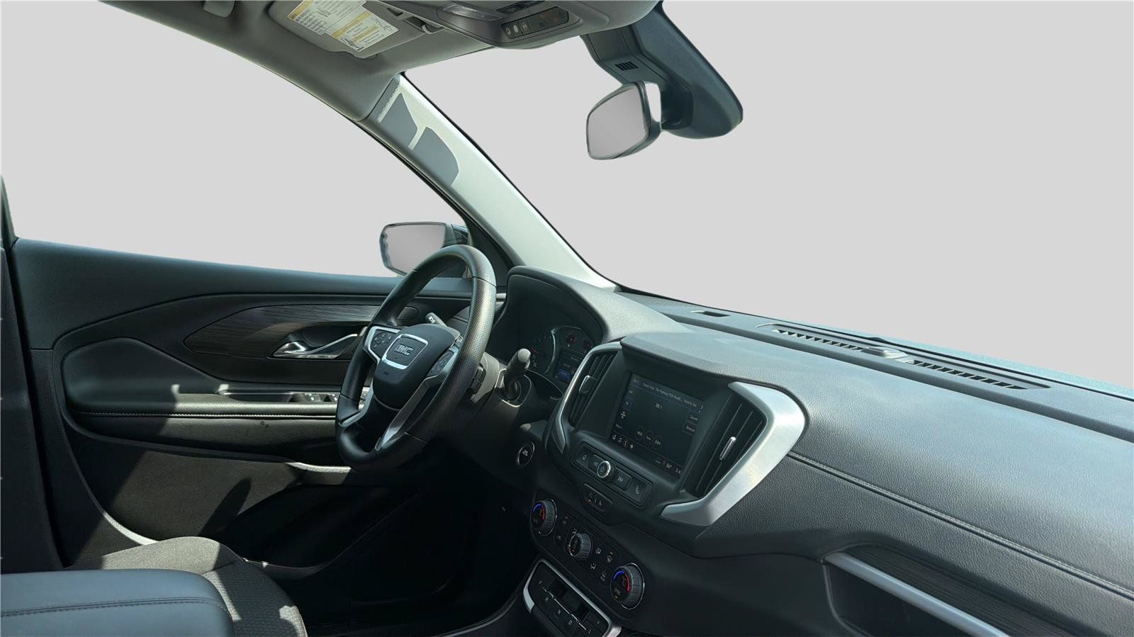 Used 2024 GMC Terrain SLE w/ Driver Convenience Package FWD image 23