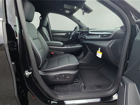 New 2026 Buick Enclave Preferred w/ LPO, Floor Liner Package image 9