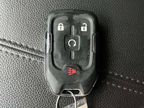 Used 2023 GMC Terrain SLE w/ Driver Convenience Package AWD/4WD image 4