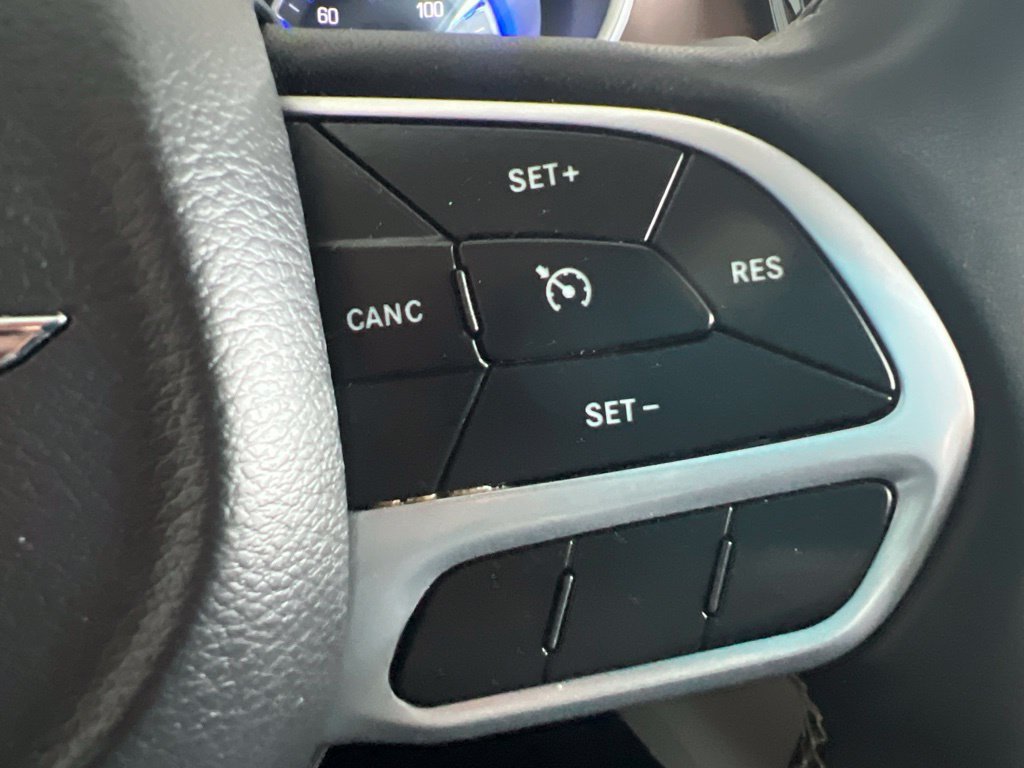 Used 2023 Chrysler Voyager LX FWD image 42