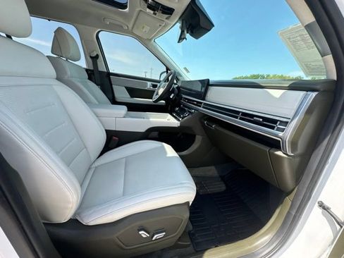 Used 2025 Hyundai Santa Fe Calligraphy FWD image 19