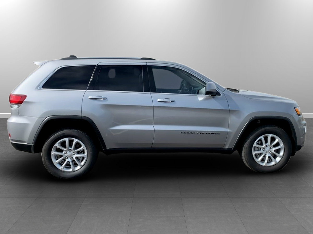 Used 2021 Jeep Grand Cherokee Laredo AWD/4WD image 8