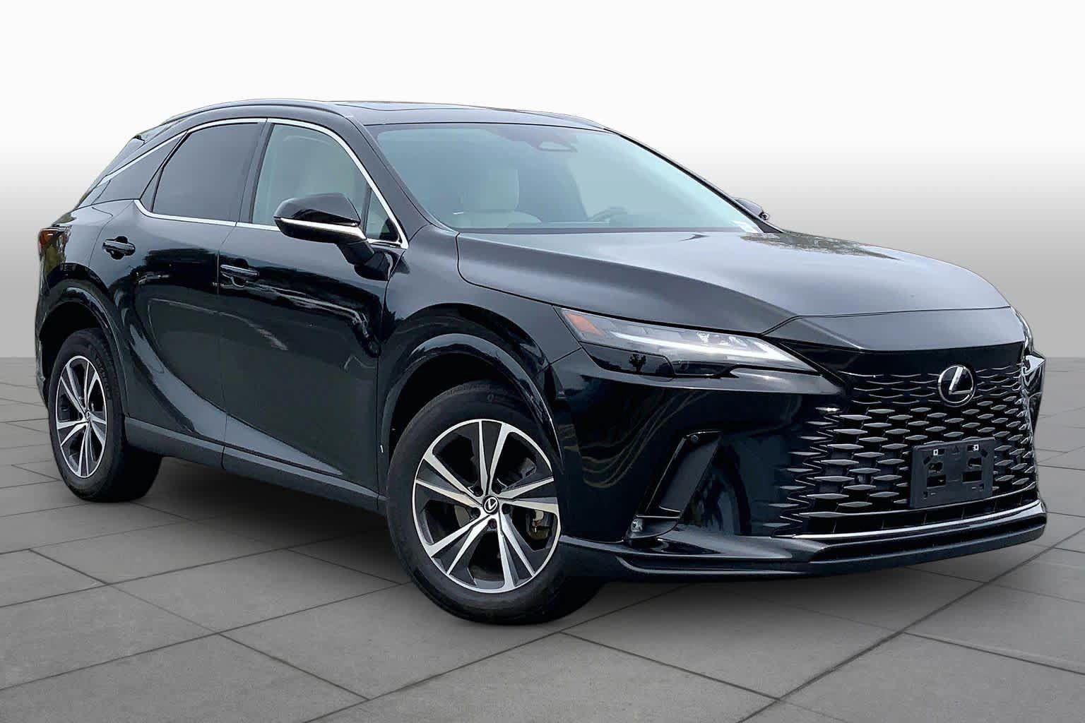 Used 2024 Lexus RX 350 Premium w/ Kick Sensor & Tow Package AWD/4WD image 3