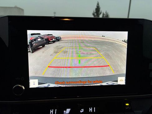 Used 2025 Toyota Camry LE image 17