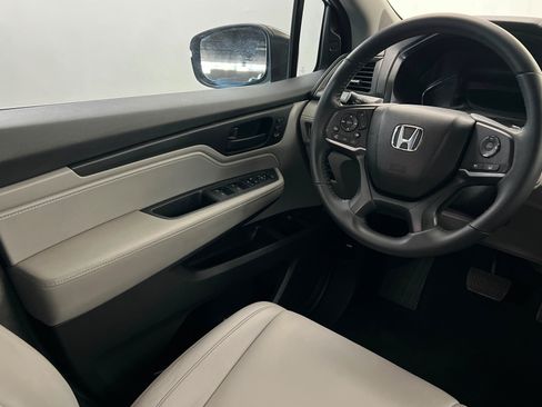 Used 2024 Honda Odyssey EX-L image 12