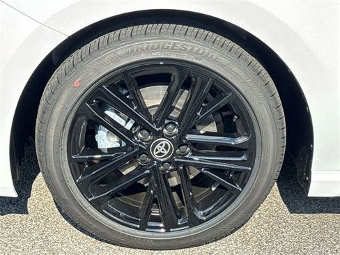 Used 2025 Toyota Camry SE image 20