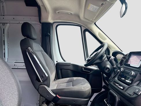 Used 2023 RAM ProMaster 2500 FWD image 21