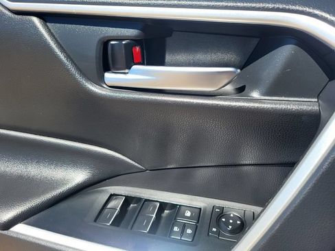 Used 2025 Toyota RAV4 XLE FWD image 13