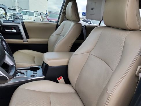 Used 2015 Toyota 4Runner Limited image 13