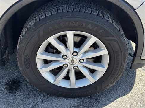 Certified 2020 Dodge Durango SXT w/ 3rd Row Seating Group image 9