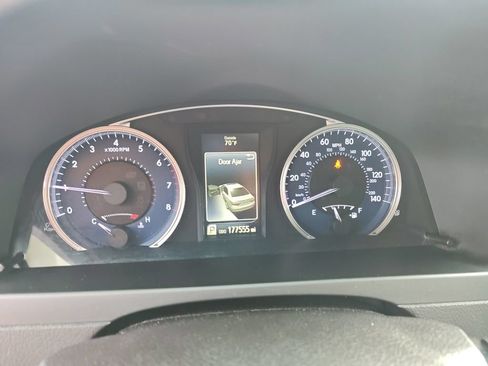 Used 2016 Toyota Camry LE FWD image 9